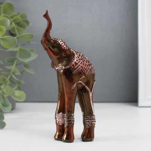 Фигурка полистоун «Слон на длинных ногах, попона с серебристыми узорами», 15×6.5×4 см