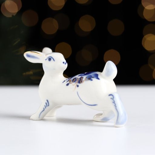 Сувенир "Заяц Русак", гжель, кобальтовая роспись в золоте, 8,5х2,5 см