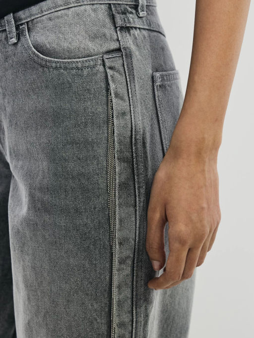 Джинсы wide leg со средней посадкой с акцентной отделкой по бокам / Zarina