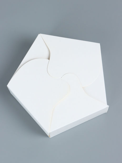 Цена за 5 шт. Коробка кондитерская для десертов, капкейков и трайфлов, фигурная, 18×18×5 см, белая