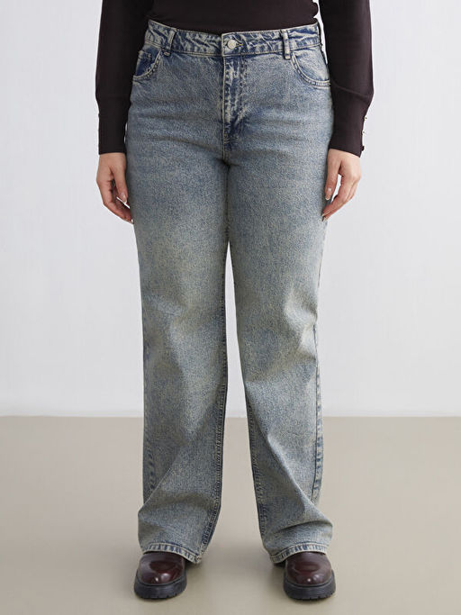 B?y?k Beden Straight Fit Kad?n Jean Pantolon