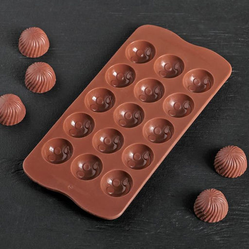 Цена за 2 шт. Форма для конфет и шоколада Доляна Шарик смайл, силикон, 20?10 см, 15 ячеек, коричневая  фото 3