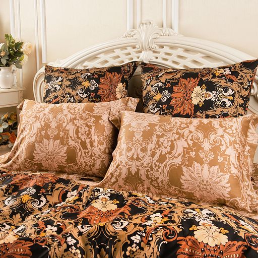 Lavish Damask