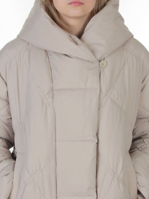 8870 LT. BEIGE Пальто зимнее женское оверсайз (200 гр. холлофайбер)