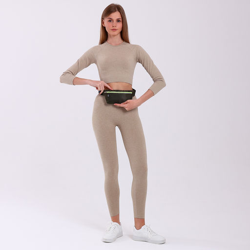 Сумка для бега на пояс, со светоотражающими элементами, с отверстием для наушников, 24×0.3×10 см, хаки