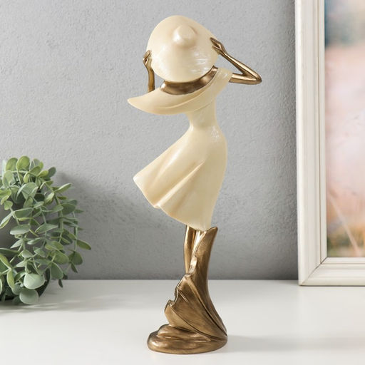 Сувенир полистоун "Девушка в широкополой шляпе. Ветер" песочная с бронзой 12,5х9,5х31 см