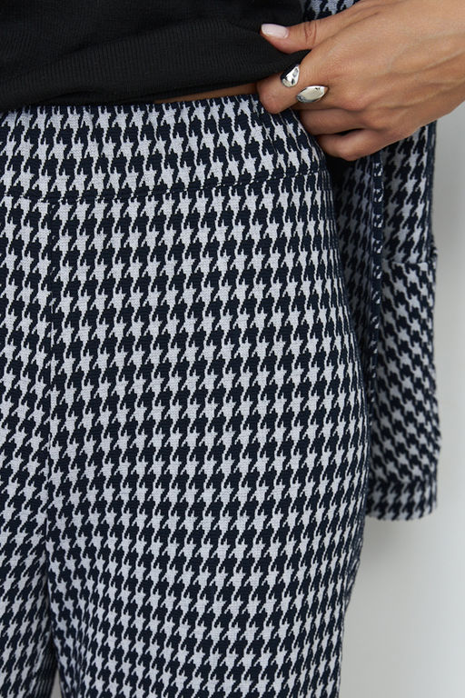 71304у Брюки и жакет