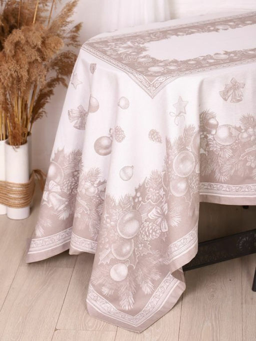 Скатерть Премиум Новогодние игрушки-бежев. 150*220 см. п/лен - Лен поволжья фото 2