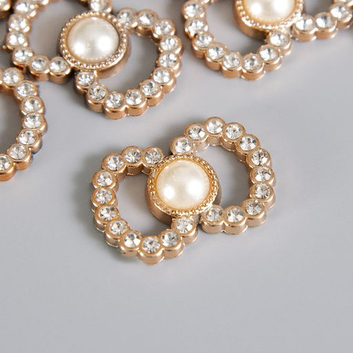 Цена за 50 шт. Декор для творчества пластик пряжка «Бант с жемчугом», золото со стразами, 1.9×2.3×0.5 см