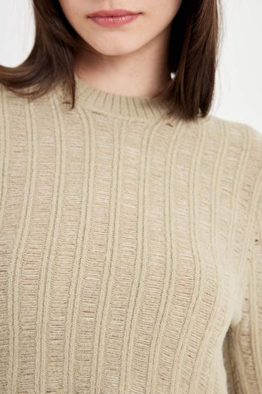 Женский вязаный трикотаж с круглым вырезом обычного кроя, свитер с отверстиями - Defacto фото 6