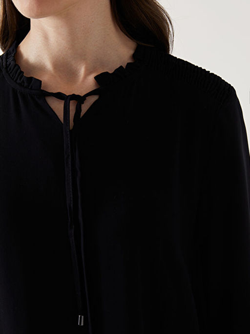 Ba?lamal? Yaka Kad?n Elbise