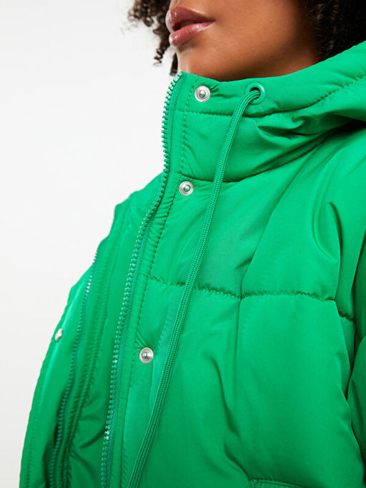 Kad?n Kap??onlu D?z ?i?me Mont - Waikiki фото 3