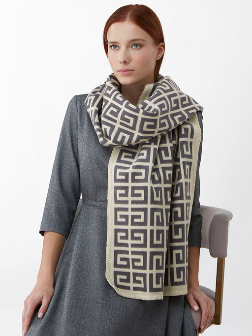 в составе ШЕРСТЬ и КАШЕМИР  Большой, мягкий, теплый двусторонний палантин с принтом. - Tantino фото 9