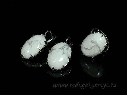 Кольцо Серьги с кахолонгом размер 20.