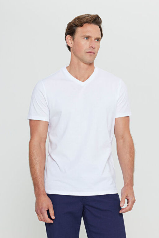 Slim Fit Dar Kesim V Yaka Pamuklu K_sa Kollu Beyaz Ti__rt ET4800000001BYZ