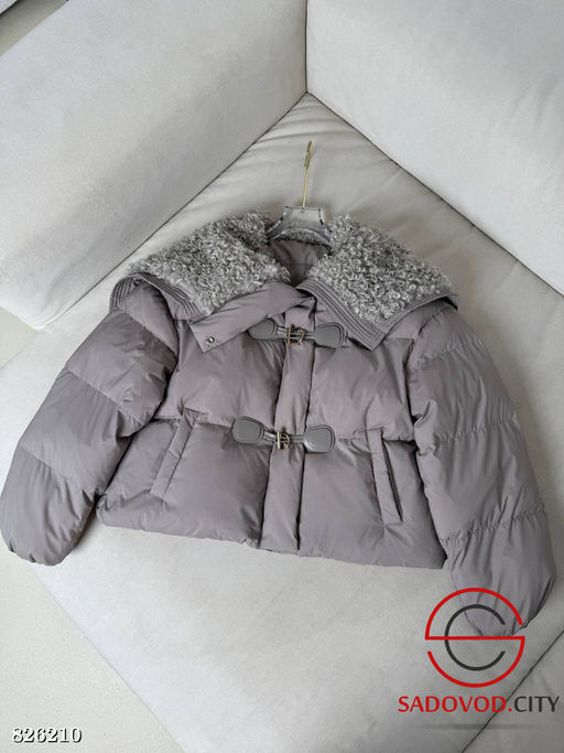 Куртка женская с меховым воротником