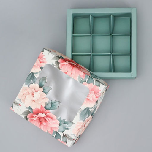 Цена за 5 шт. Коробка для конфет, кондитерская упаковка, 9 ячеек, «Нежность внутри», 14.7×14.7×3.5 см