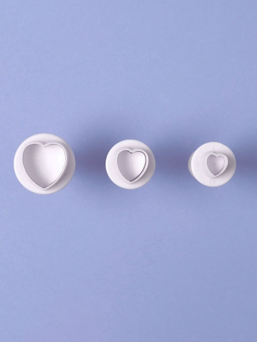 Плунжеры кондитерские «Сердечко», набор 3 шт.: 1.6×1.1 см, 1.4×1 см, 1×1 см, пластик, белые