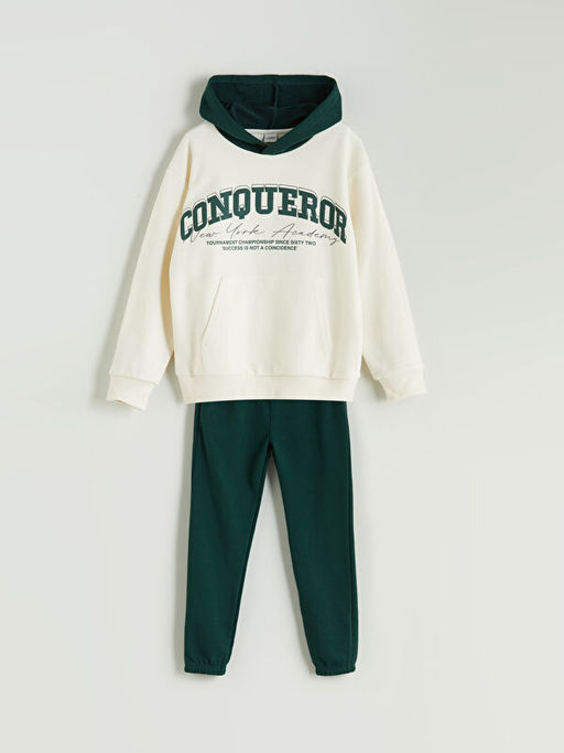 Kap??onlu Erkek ?ocuk E?ofman Tak?m