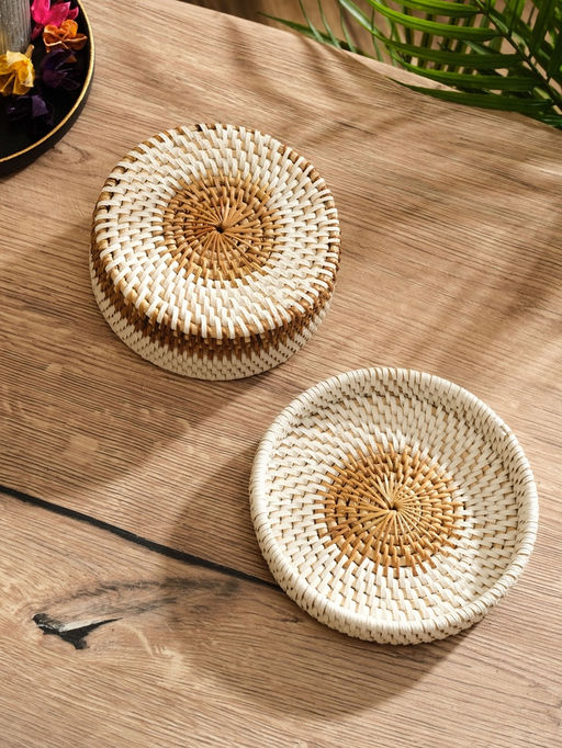 Корзинка плетёная из ротанга, 14×14×5.5 см