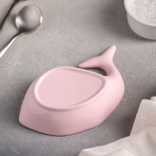 Блюдо керамическое «Кит», 13×7×3 см, розовое