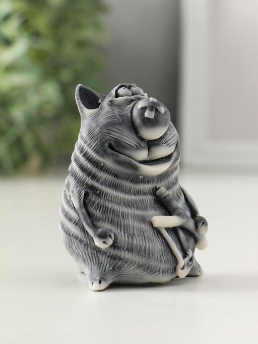 Сувенир "Кот хулиган с рогаткой" 7 см