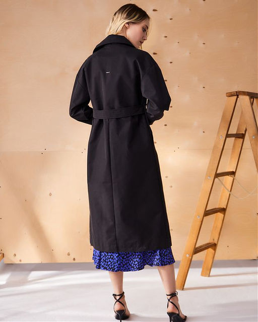 Плащ женский 

АРТ. 31811w черный/42