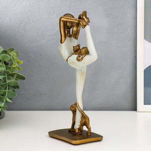 Фигурка полистоун «Девушка в позе царя Натараджи, с кошками», розовый, 24.5×10.5×6.8 см