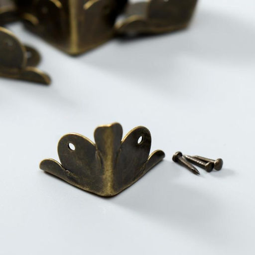 Уголок металл «Треугольник», набор 10 шт. и гвозди, бронза, 1.8×1.8 см