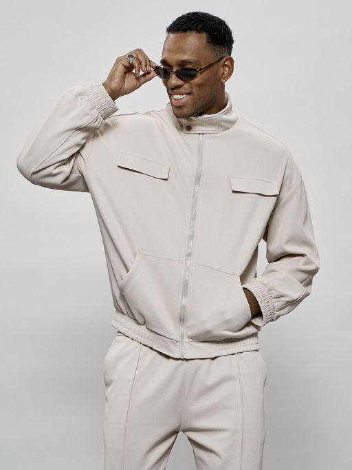 Спортивный костюм бежевого цвета