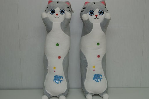 Мягкая игрушка Кошка батон с рыбкой на животе длинная 85 см - Storyland фото 2