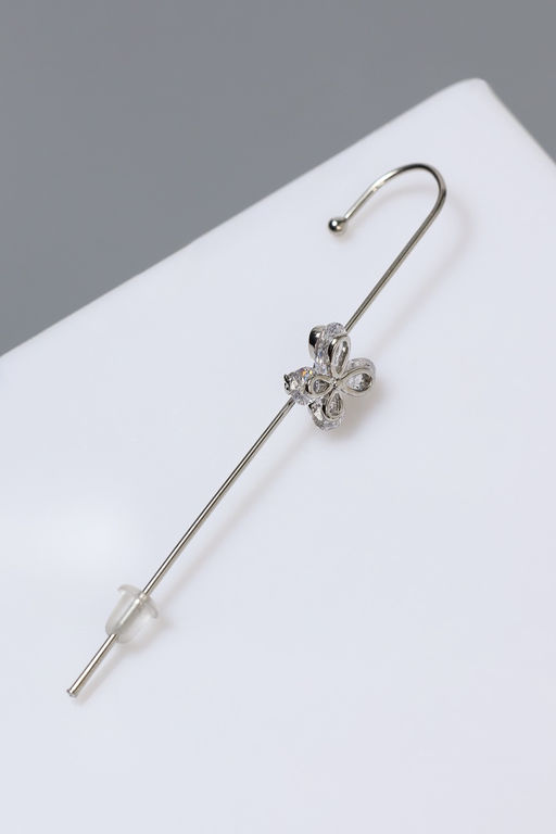 Серьга кафф «Бабочка», цвет белый в серебре