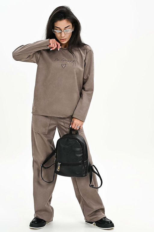 Брюки из мягкой эко замши