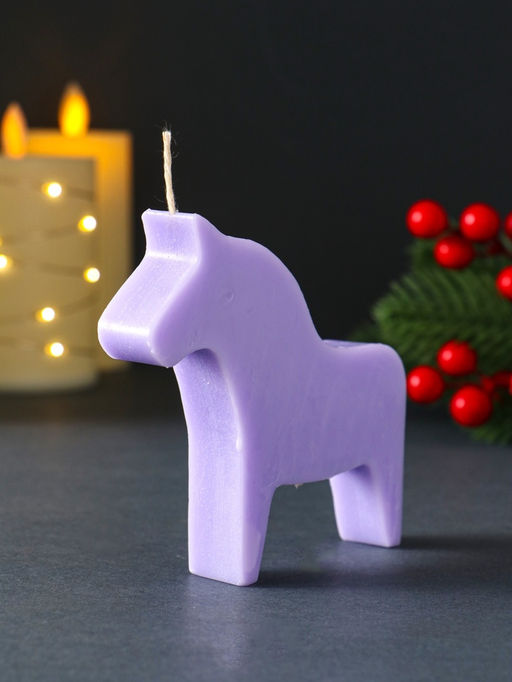 Цена за 2 шт. Декоративная свеча новогодняя «Лошадка», 10.5×10 см, фиолетовый