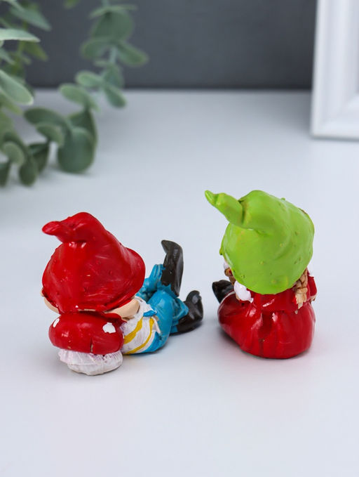 Набор фигурок 2 шт. полистоун «Малыши в длинных колпаках», красный, 3.3×6×6.7 см