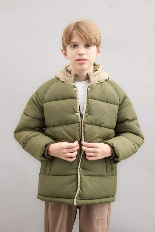 Водоотталкивающее пуховик с капюшоном и застежкой-молнией для мальчиков - Defacto фото 4