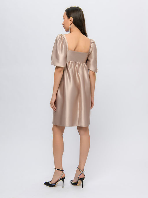 Платье бежевое длины мини с рукавами 3/4 и фигурным вырезом - 1001dress фото 3