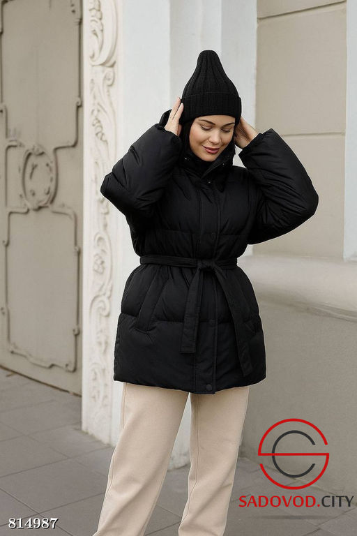 Тёплая зимняя куртка-пуховик с поясом и капюшоном