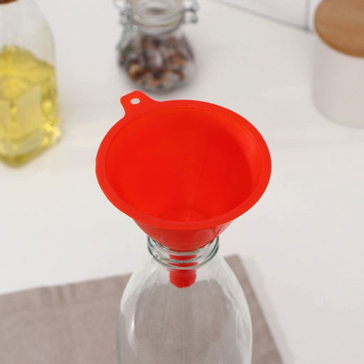 Цена за 3 шт. Набор воронок, 3 шт., 9×8 см, 8×7 см, 6.5×6.5 см, красный