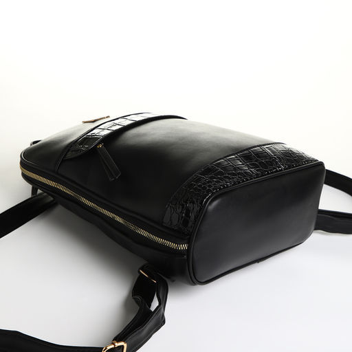 Рюкзак женский городской Astrael на молнии, чёрный