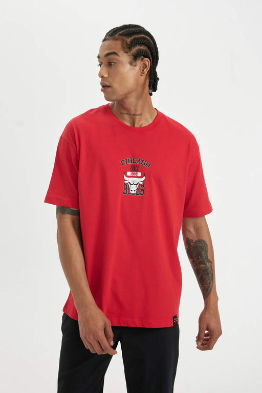DeFactoFit Футболка свободного кроя с круглым вырезом и короткими рукавами NBA Chicago Bulls  фото 3