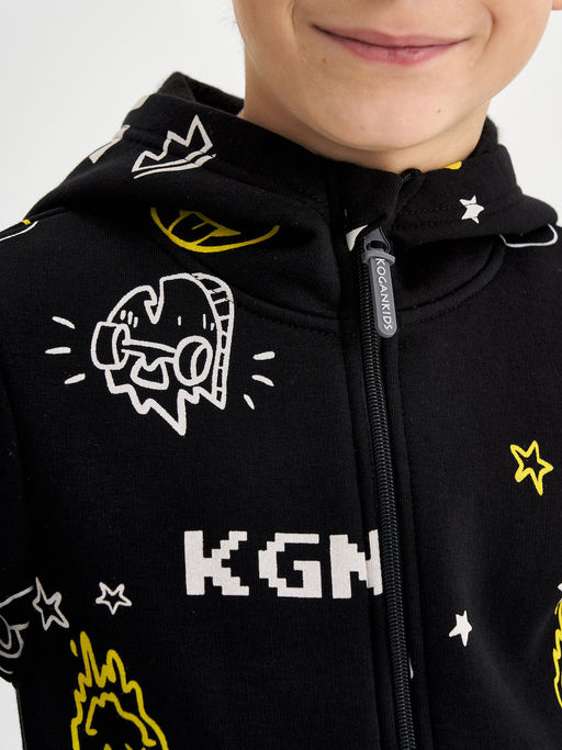 Черный комбинезон для мальчика с принтом