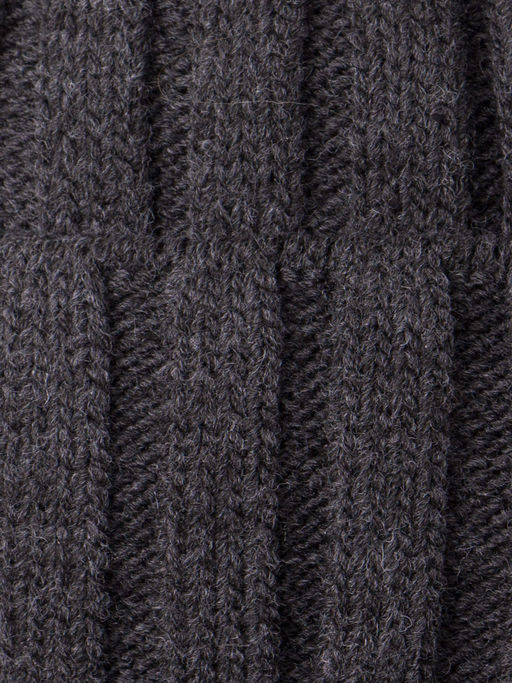 Шапка детская вязаная с рыжим помпоном, на завязках, вязка лапша, антрацит