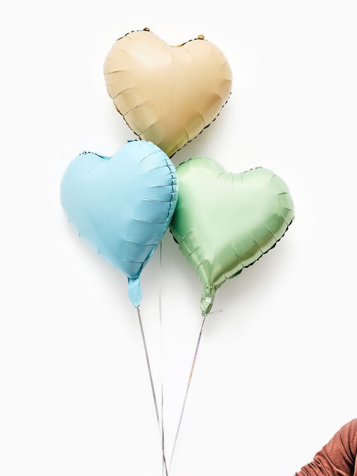 Цена за 2 шт. Воздушные шары фольгированные 17" «Сердце», кремовый сатин, набор 5 шт.