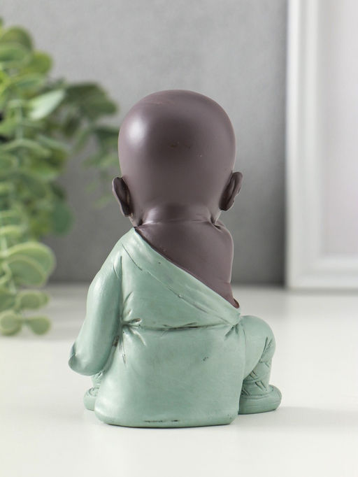 Сувенир полистоун "Маленький будда - кунг-фу" зелёно-коричневый 6,8х7,5х11 см