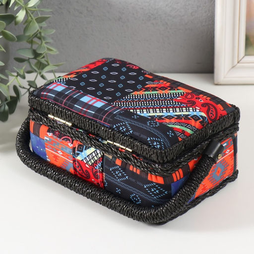 Шкатулка для рукоделия и шитья Пэчворк. Узоры, хранение ниток, иголок, мелочи, 18?12?9.5 см