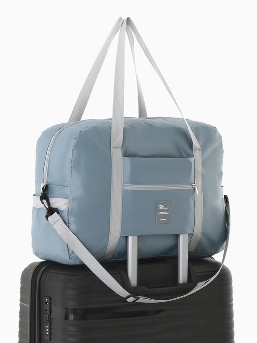 Сумка дорожная на молнии, 3 наружных кармана, держатель для чемодана, длинный ремень, голубая