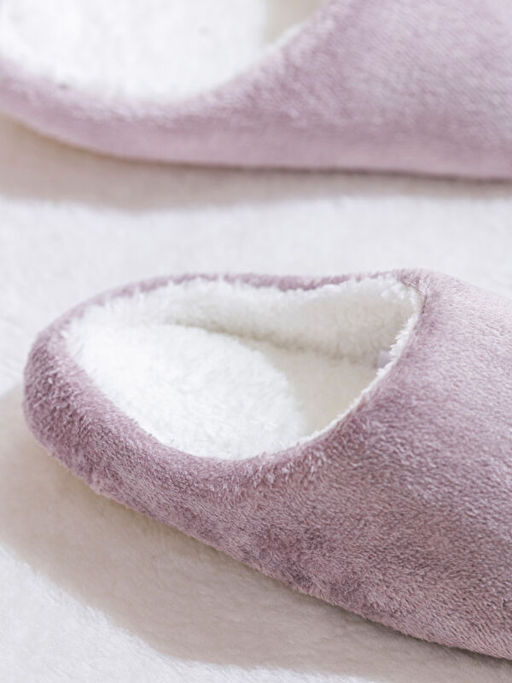 Pel?? Kad?n Ev Terli?i