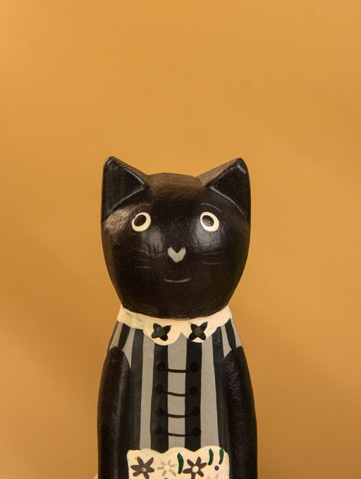 Сувенир «Чёрная кошка в зелёном платье», 6×4×13 см, дерево