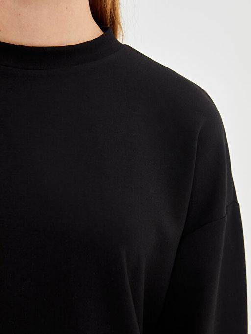 Bisiklet Yaka D?z Oversize Kad?n Sweatshirt